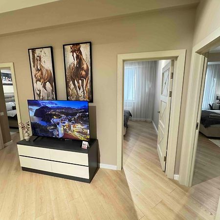 Rentnow Modern Business Apartment With 3 Bedrooms In Centre 基希讷乌 外观 照片