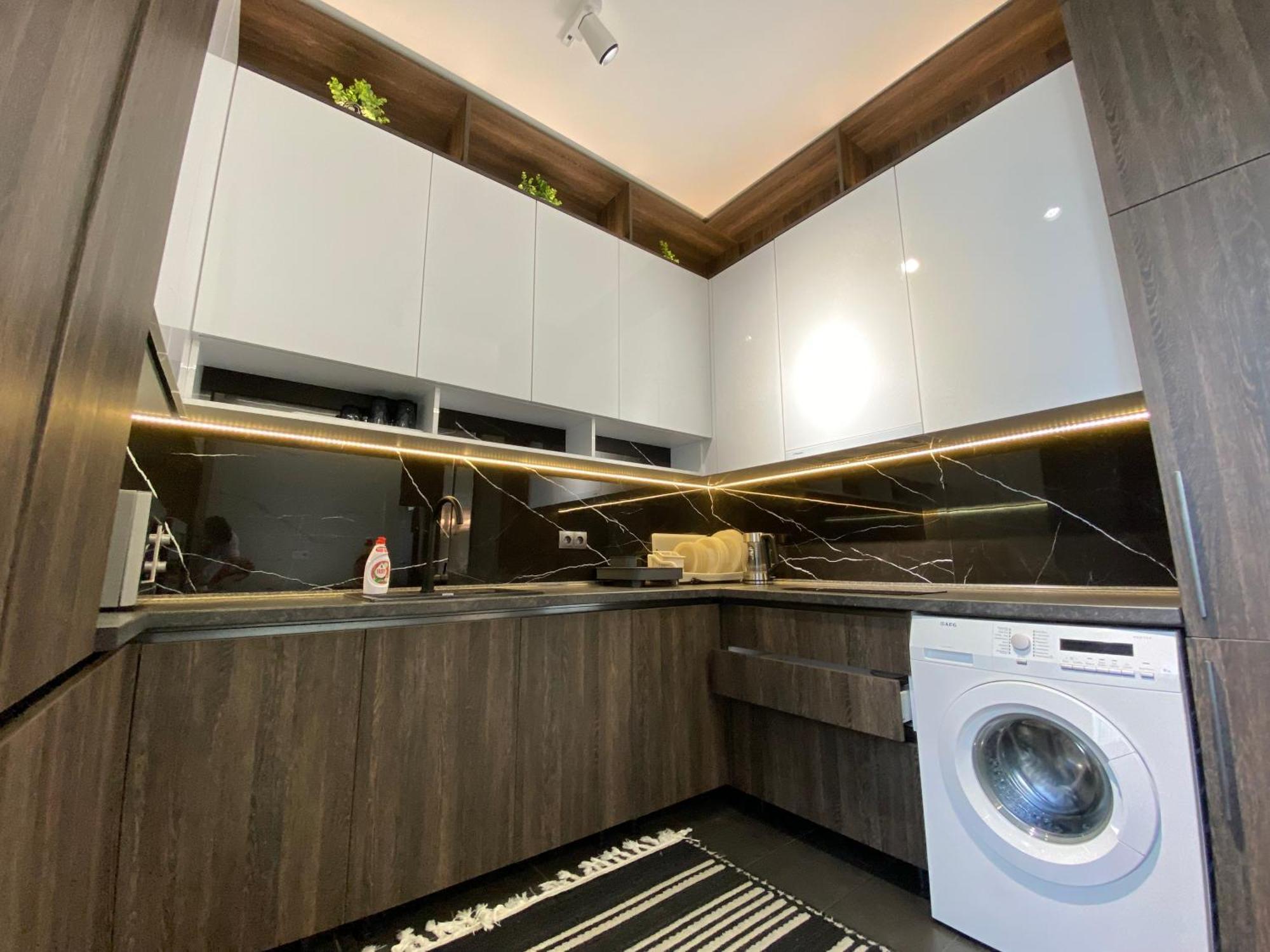 Rentnow Modern Business Apartment With 3 Bedrooms In Centre 基希讷乌 外观 照片