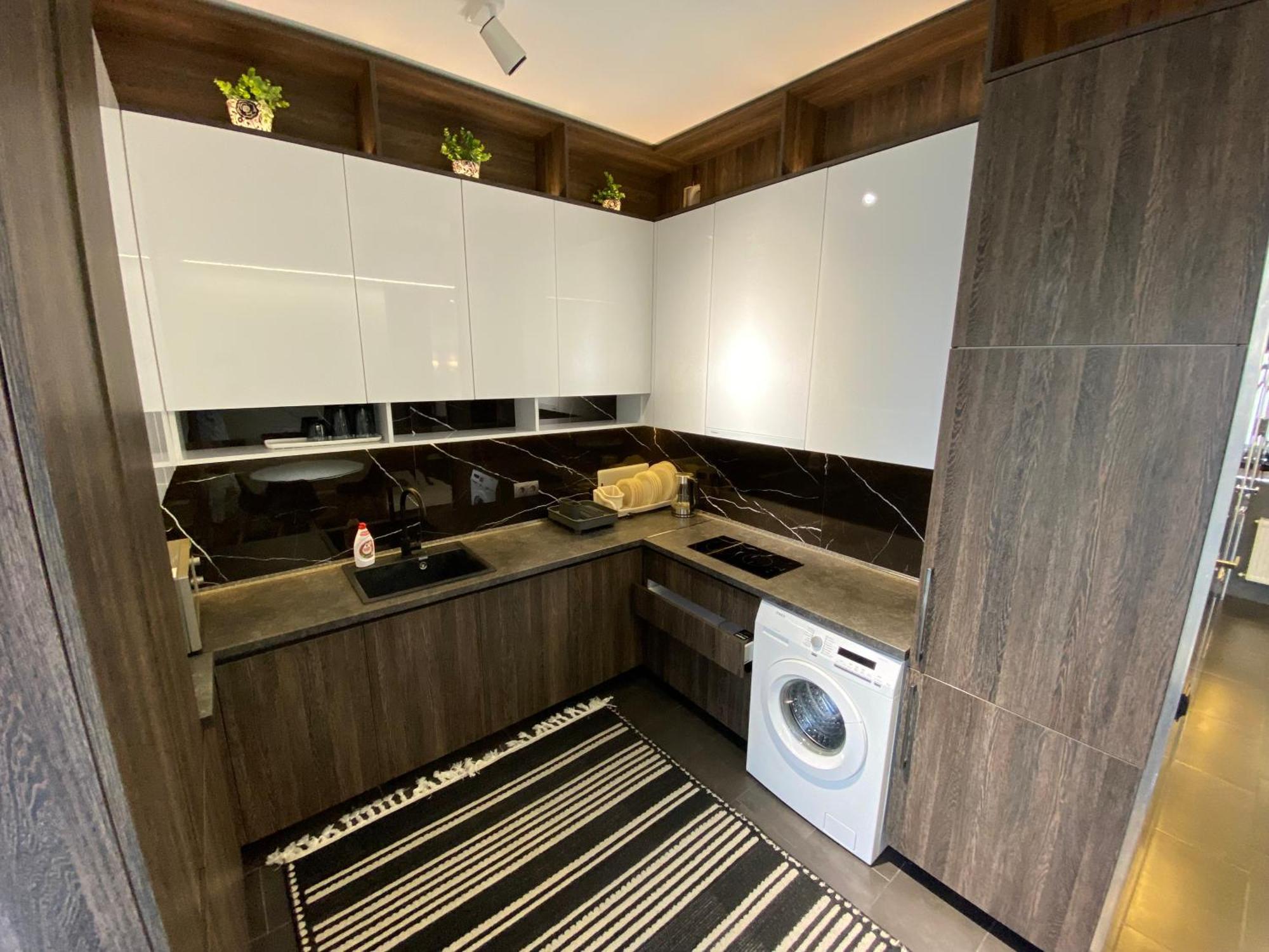 Rentnow Modern Business Apartment With 3 Bedrooms In Centre 基希讷乌 外观 照片