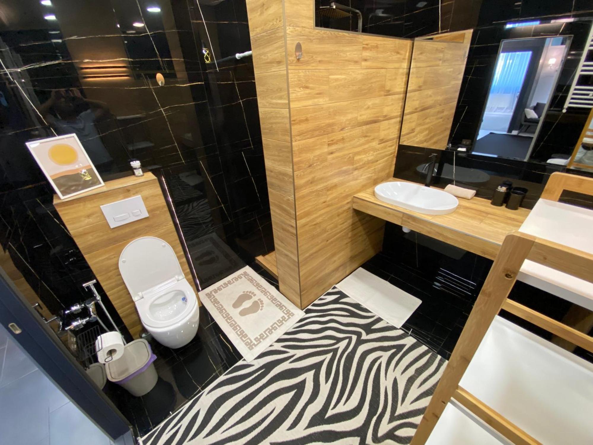 Rentnow Modern Business Apartment With 3 Bedrooms In Centre 基希讷乌 外观 照片