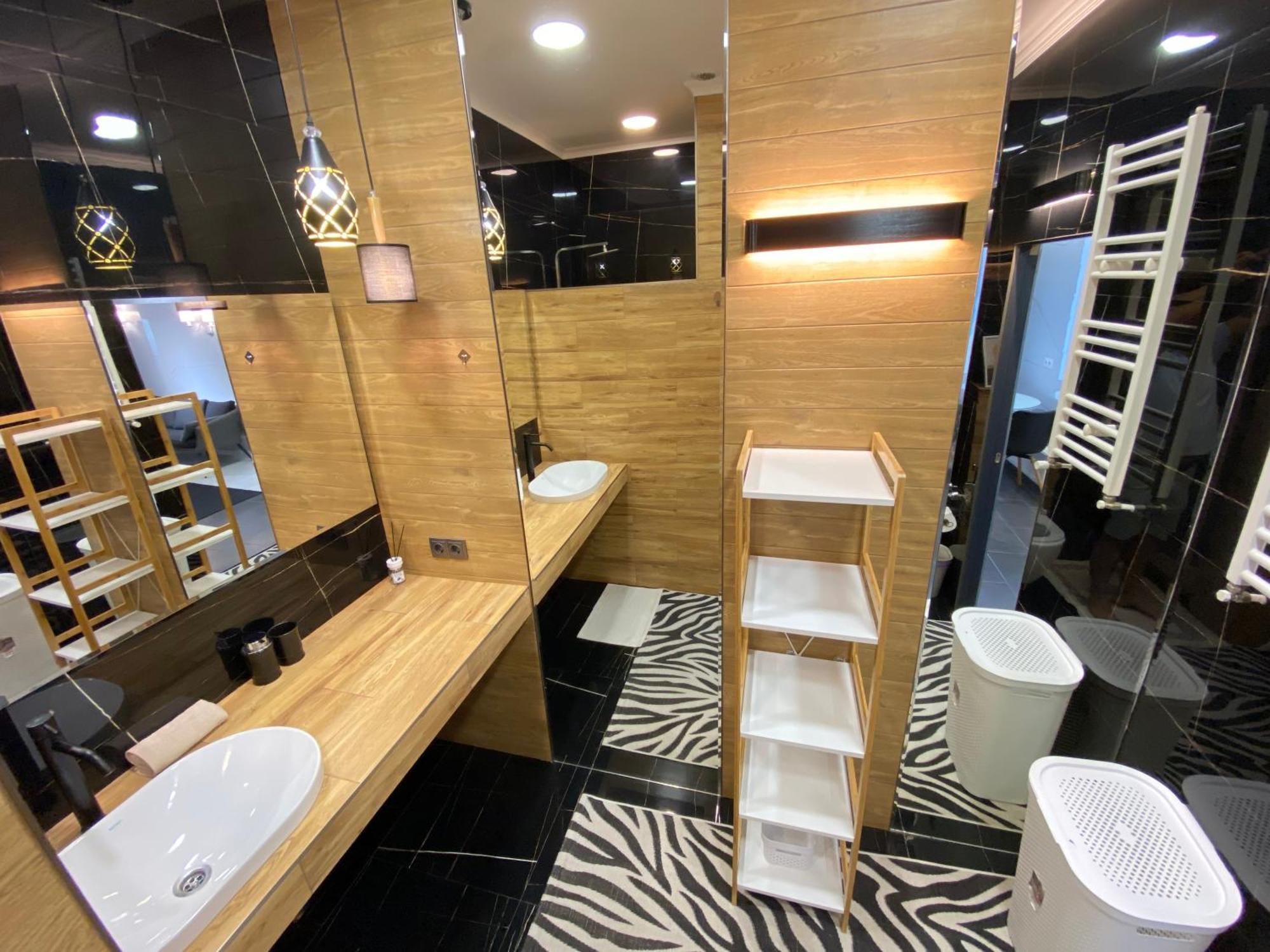 Rentnow Modern Business Apartment With 3 Bedrooms In Centre 基希讷乌 外观 照片