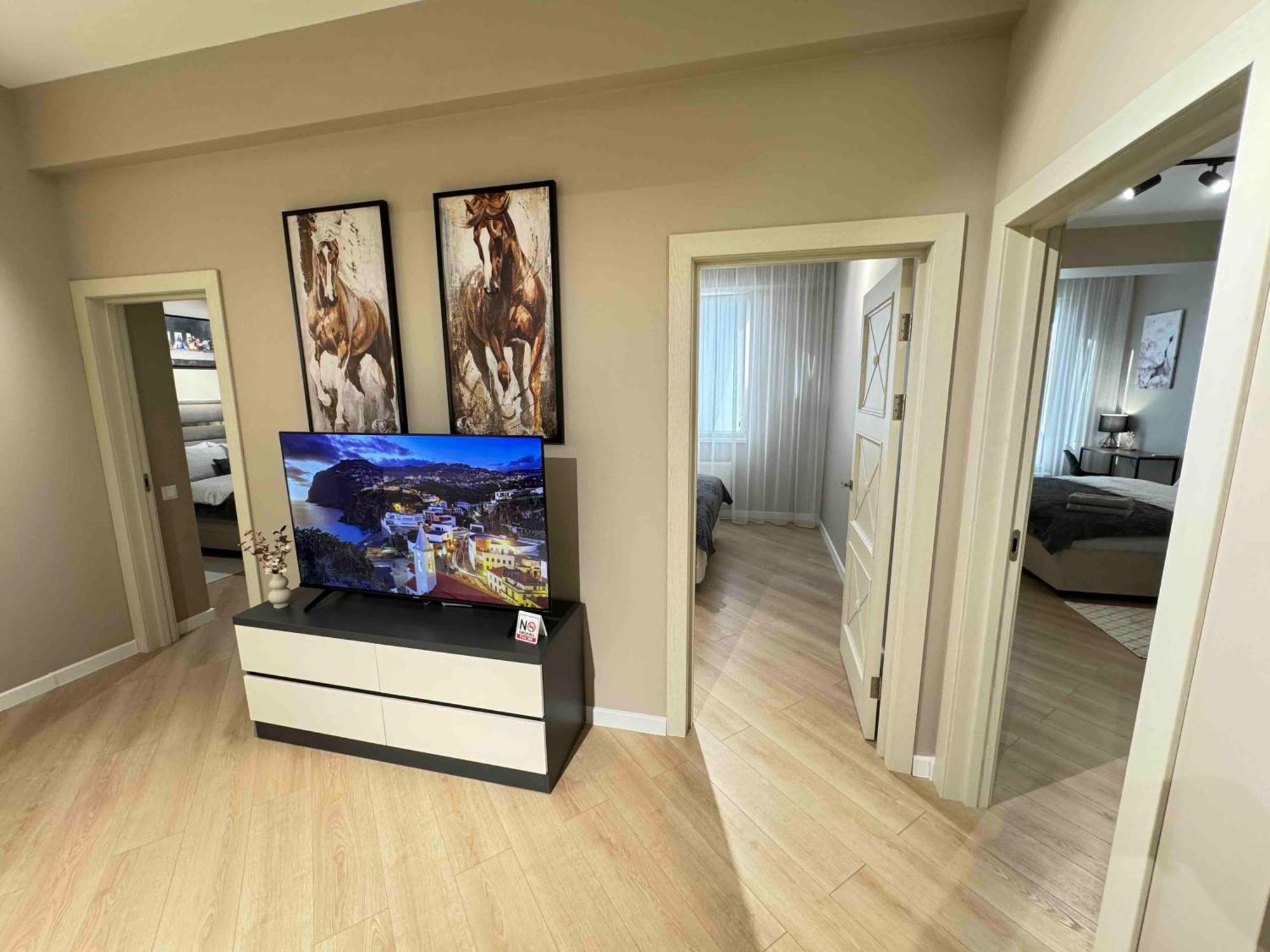 Rentnow Modern Business Apartment With 3 Bedrooms In Centre 基希讷乌 外观 照片