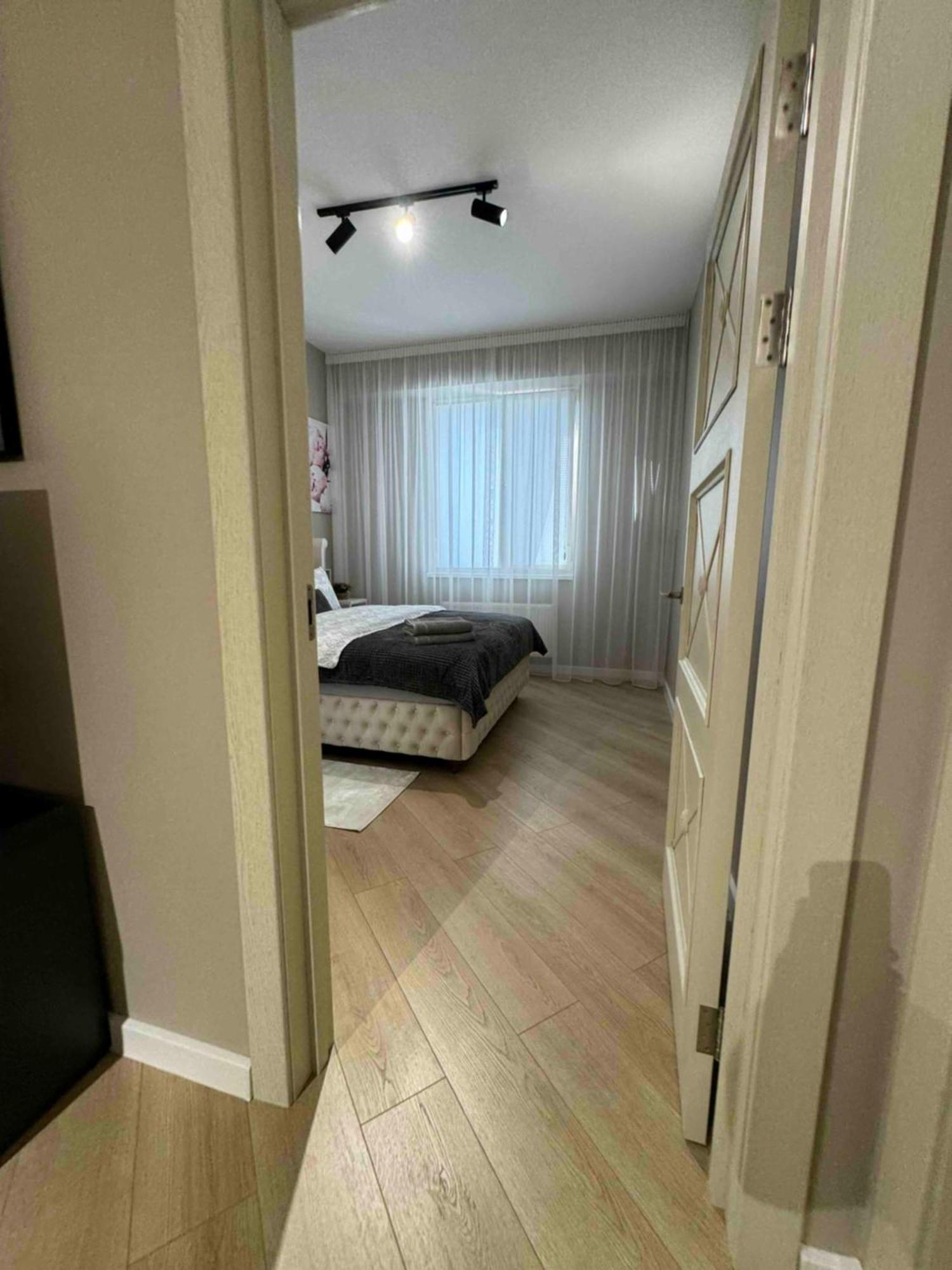 Rentnow Modern Business Apartment With 3 Bedrooms In Centre 基希讷乌 外观 照片
