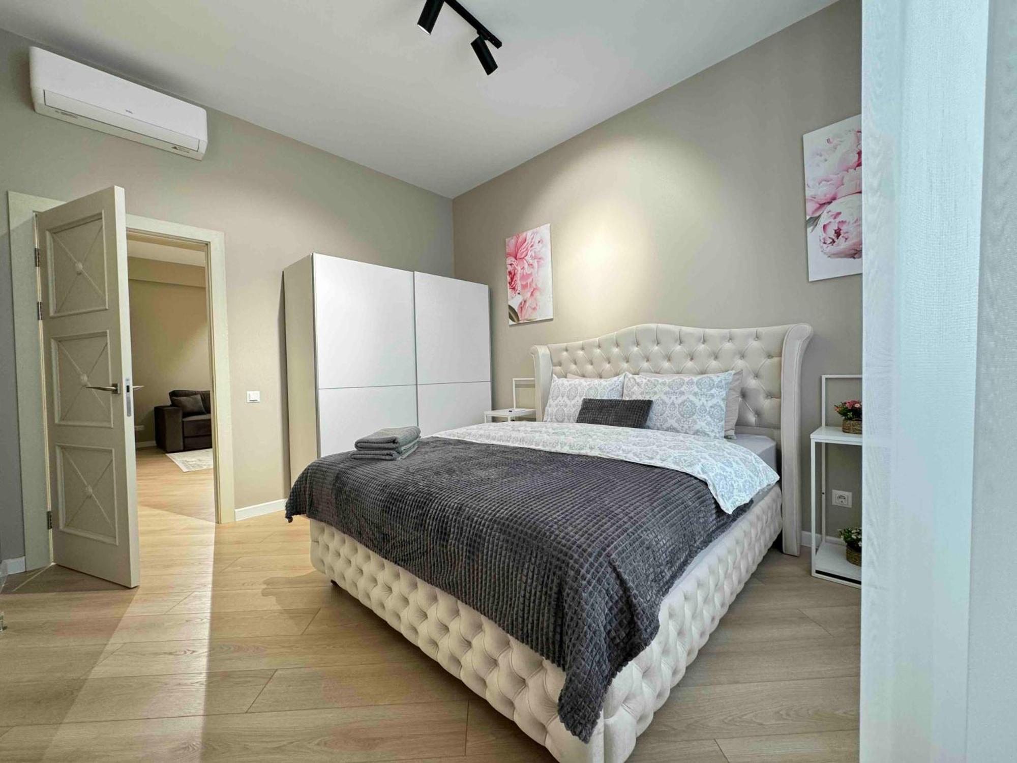Rentnow Modern Business Apartment With 3 Bedrooms In Centre 基希讷乌 外观 照片