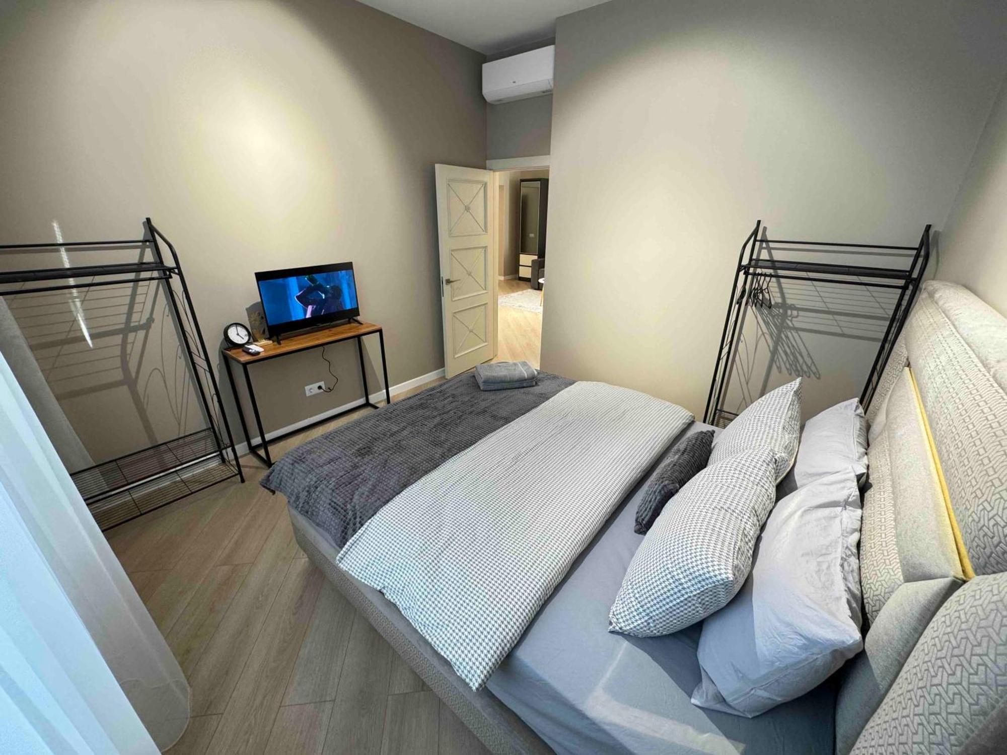 Rentnow Modern Business Apartment With 3 Bedrooms In Centre 基希讷乌 外观 照片