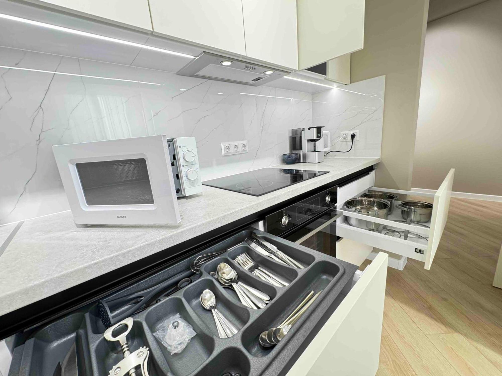 Rentnow Modern Business Apartment With 3 Bedrooms In Centre 基希讷乌 外观 照片