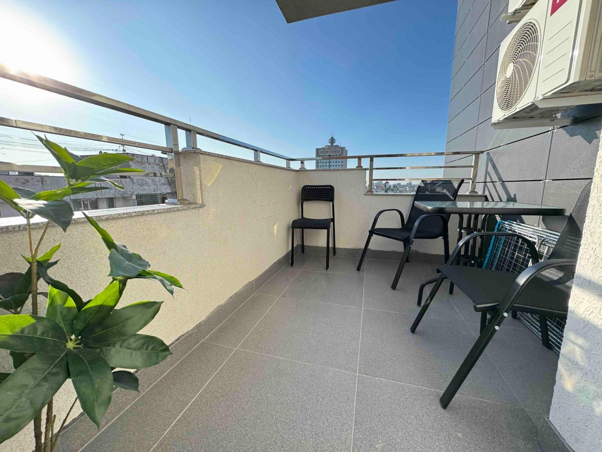 Rentnow Modern Business Apartment With 3 Bedrooms In Centre 基希讷乌 外观 照片