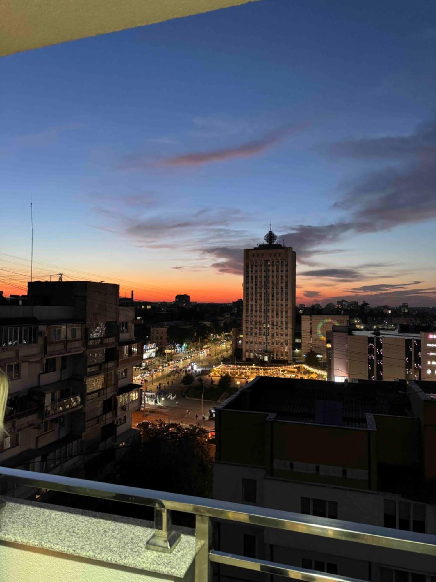 Rentnow Modern Business Apartment With 3 Bedrooms In Centre 基希讷乌 外观 照片
