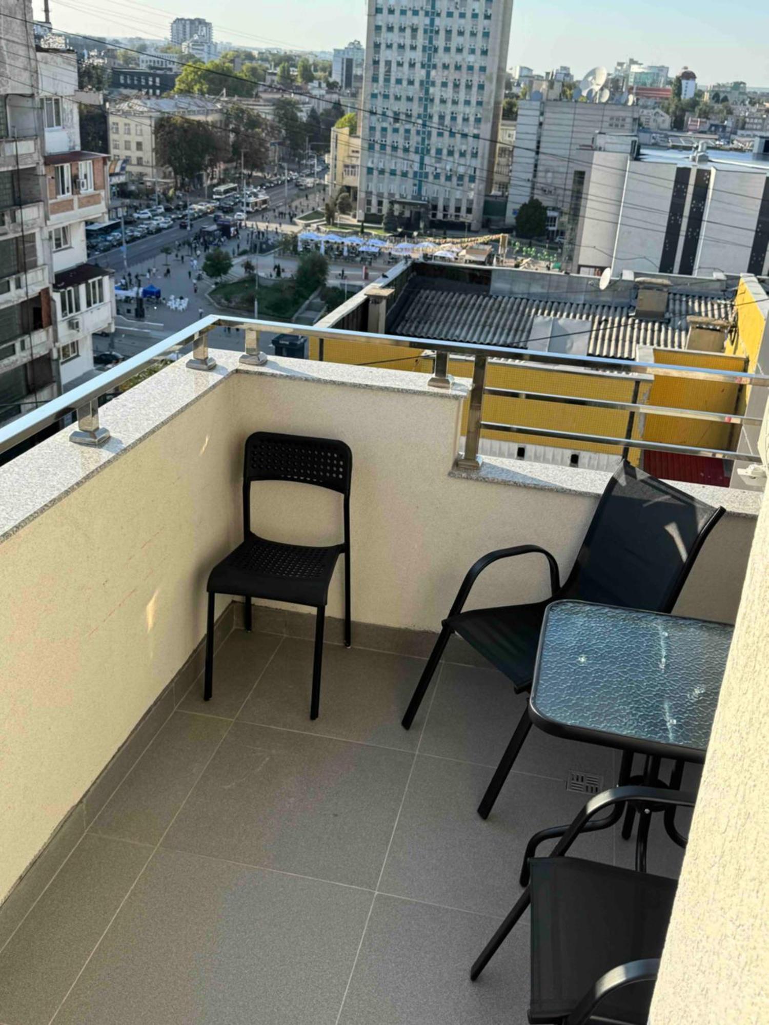 Rentnow Modern Business Apartment With 3 Bedrooms In Centre 基希讷乌 外观 照片